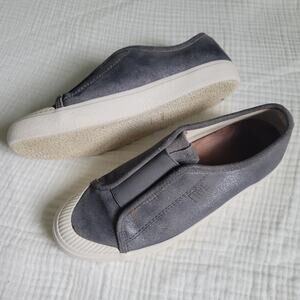 Frye Womens 7.5 Silver Sneakers Claudia Low Top Slip On Metallic Gray